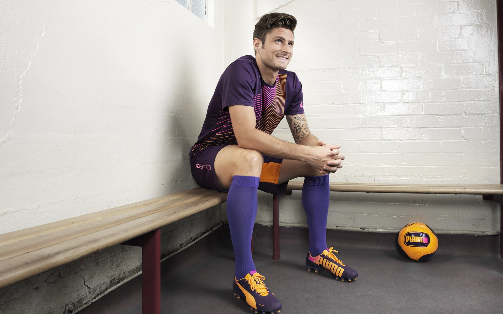 赛道上的指挥官，楚阿梅尼率队闪耀F1街道赛之夜