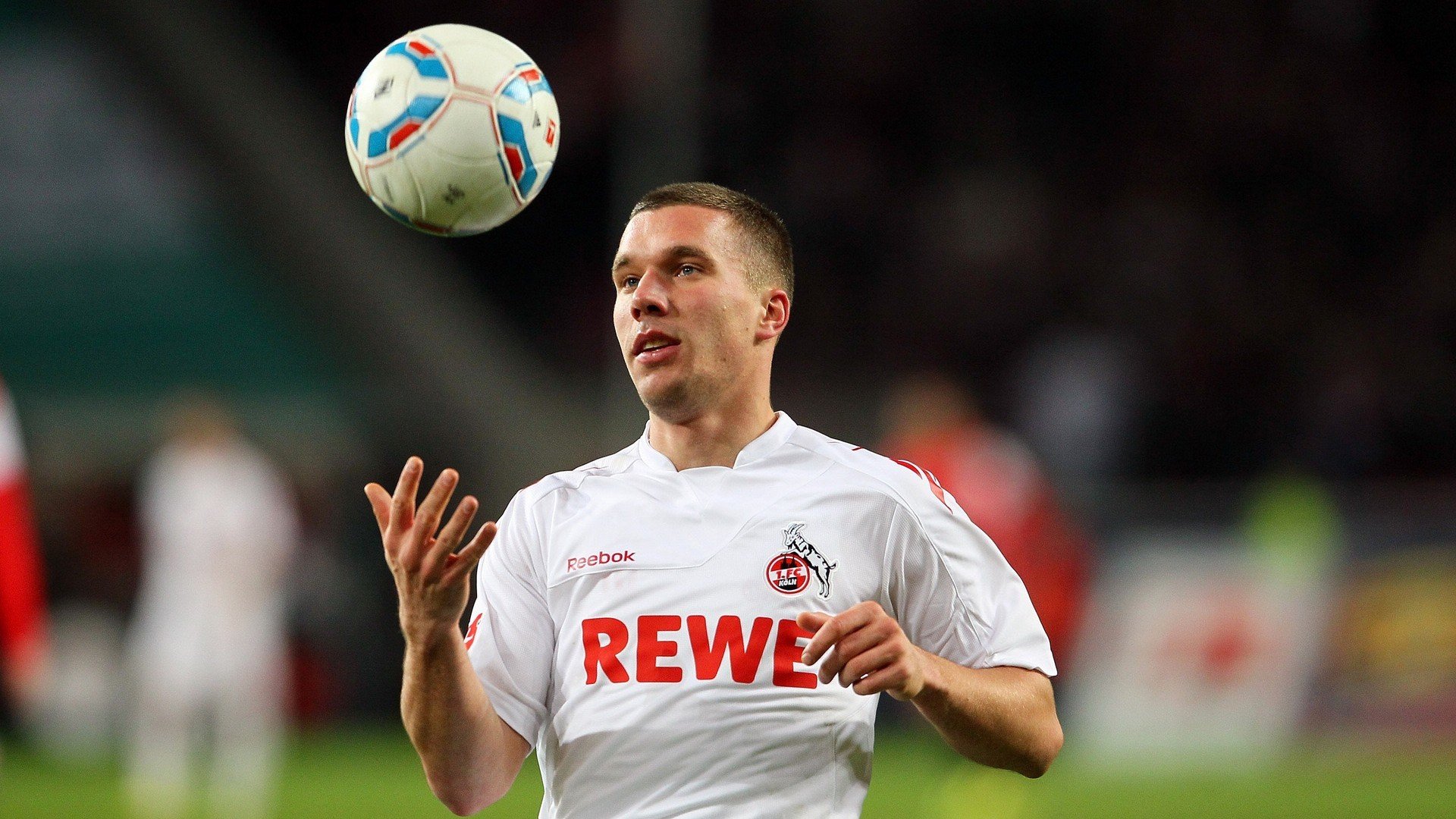 开云体育下载-当东方长城遭遇欧洲铁骑，本泽马式杀伤力给中国队的启示