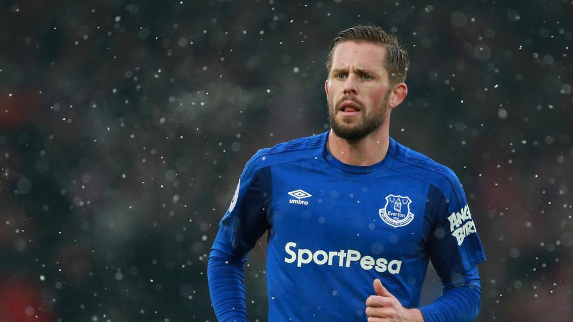 绿茵与赛道交相辉映，贝林厄姆点燃F1新赛季揭幕战之夜