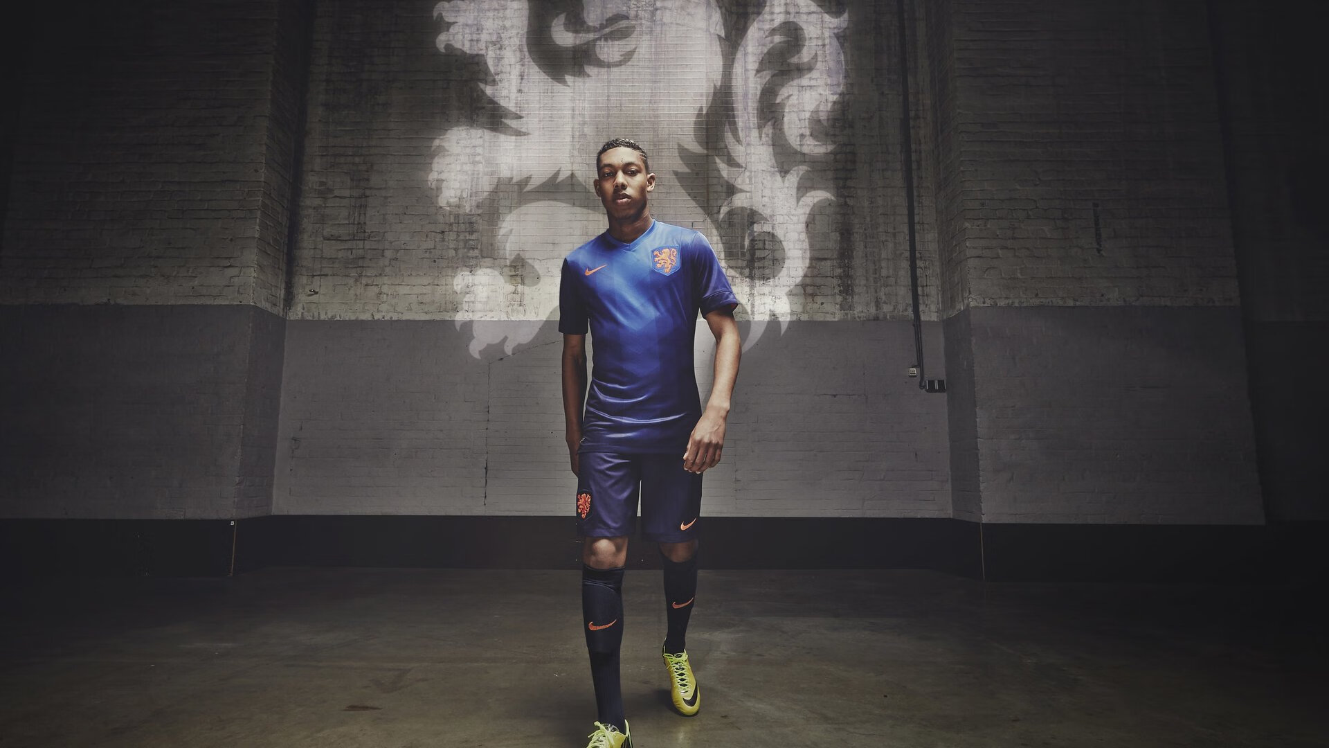 法网碾压年终总决赛，蒂姆惊艳四座，红土与硬地的双重奏鸣